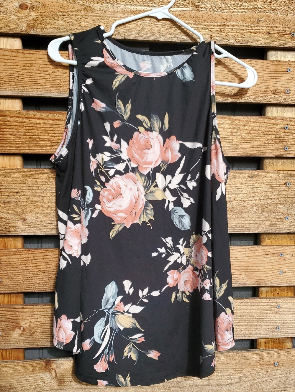 ⭐️3 For $20 ⭐️SHEIN Black Tank Top with Pink Floral Print